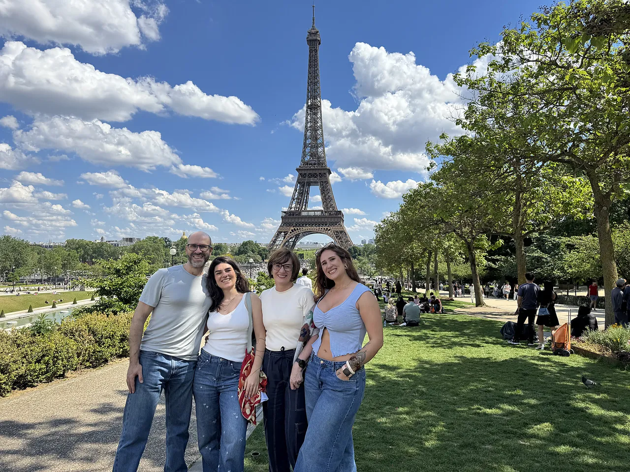 A família Lustosa em viagem pela Europa